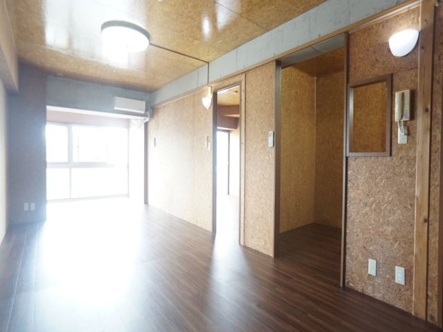 アルコ8の居間写真