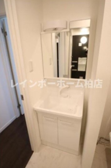 洗面設備　別部屋。参考写真。