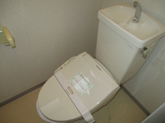 トイレ　※同建物別部屋の写真です。