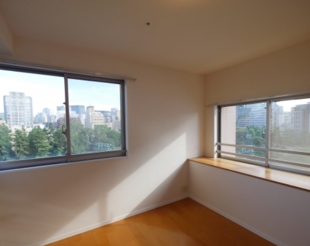 その他部屋・スペース　南向きの角部屋で明るく眺望の良いお部屋です。