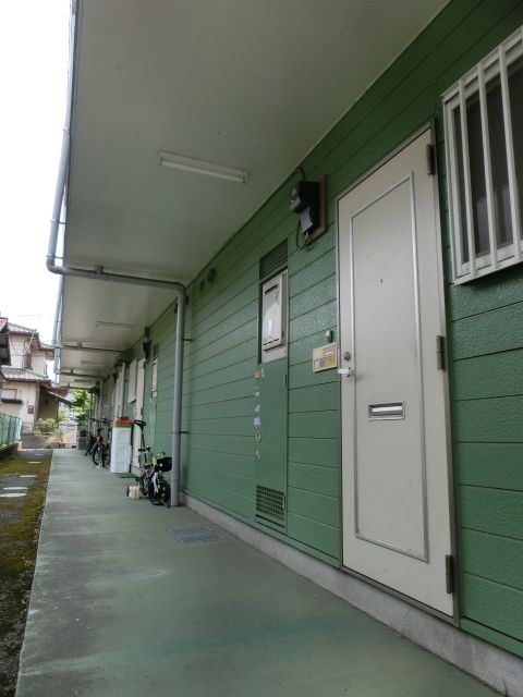 エントランス　お部屋へはこちらから