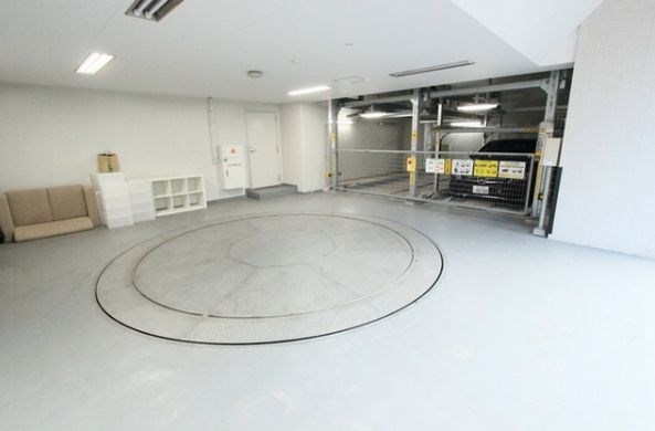 駐車場　駐車場