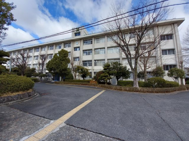 高校・高専　大阪府立牧野高等学校（高校・高専）まで1489m