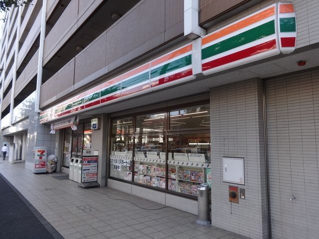 コンビニ　セブンイレブン横浜宮元町2丁目店（コンビニ）まで437m