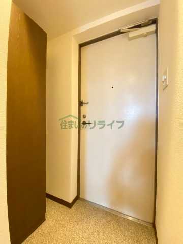 ステージグランデ新高円寺の玄関写真