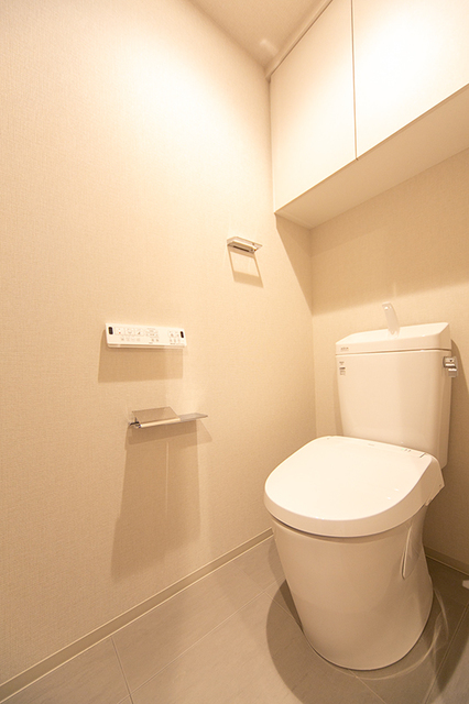 トイレ　※写真は同タイプ住戸です。