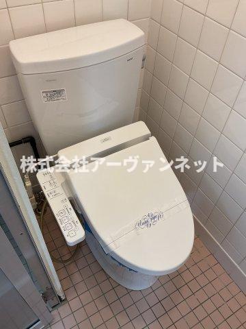 トイレ　別室の写真を参照しています