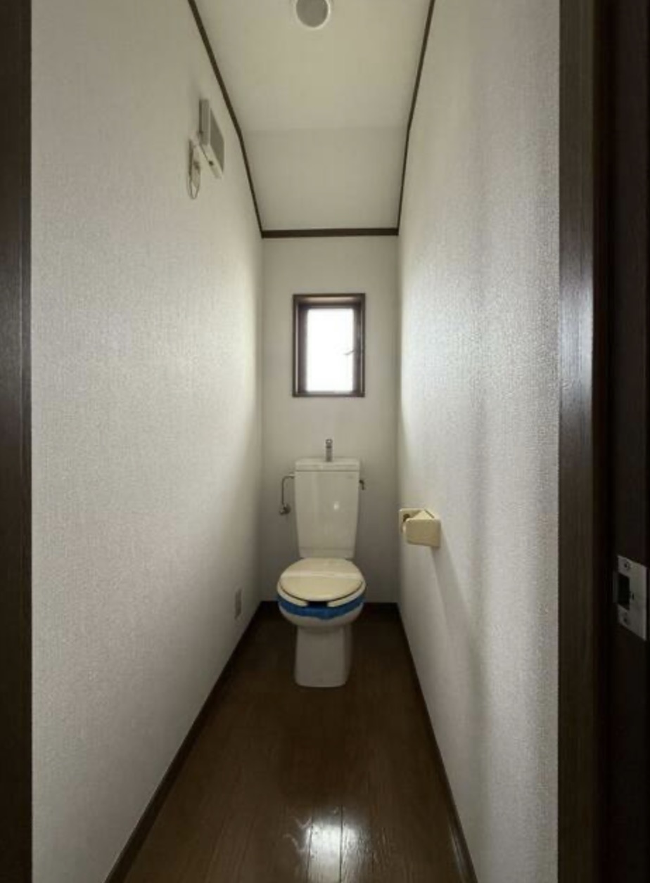 東野川4丁目戸建のトイレ写真