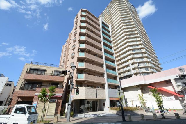 建物外観　オートロック付きで安心です！