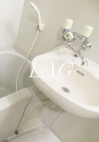 洗面設備　洗面台です。