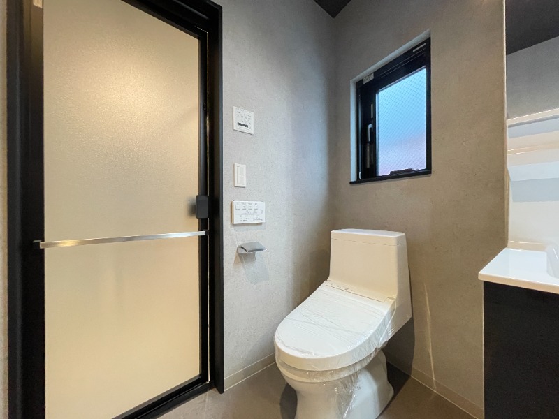 EG-12Bのトイレ写真
