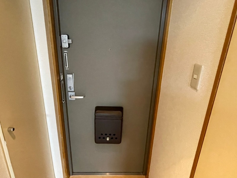 玄関　反転別部屋参考写真