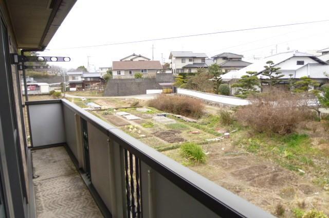 バルコニー　※別号室の画像です。