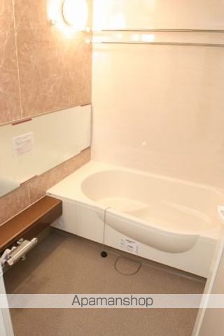 クレステージS6W12タワーの風呂写真