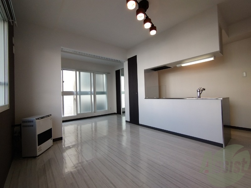居室・リビング　広くてキレイなお部屋が広がっていて、充実した生活が送れそう。