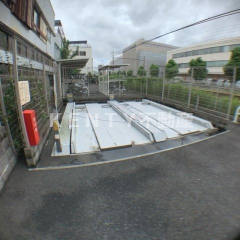 駐車場　車をお持ちの方に嬉しい駐車場付きの物件です