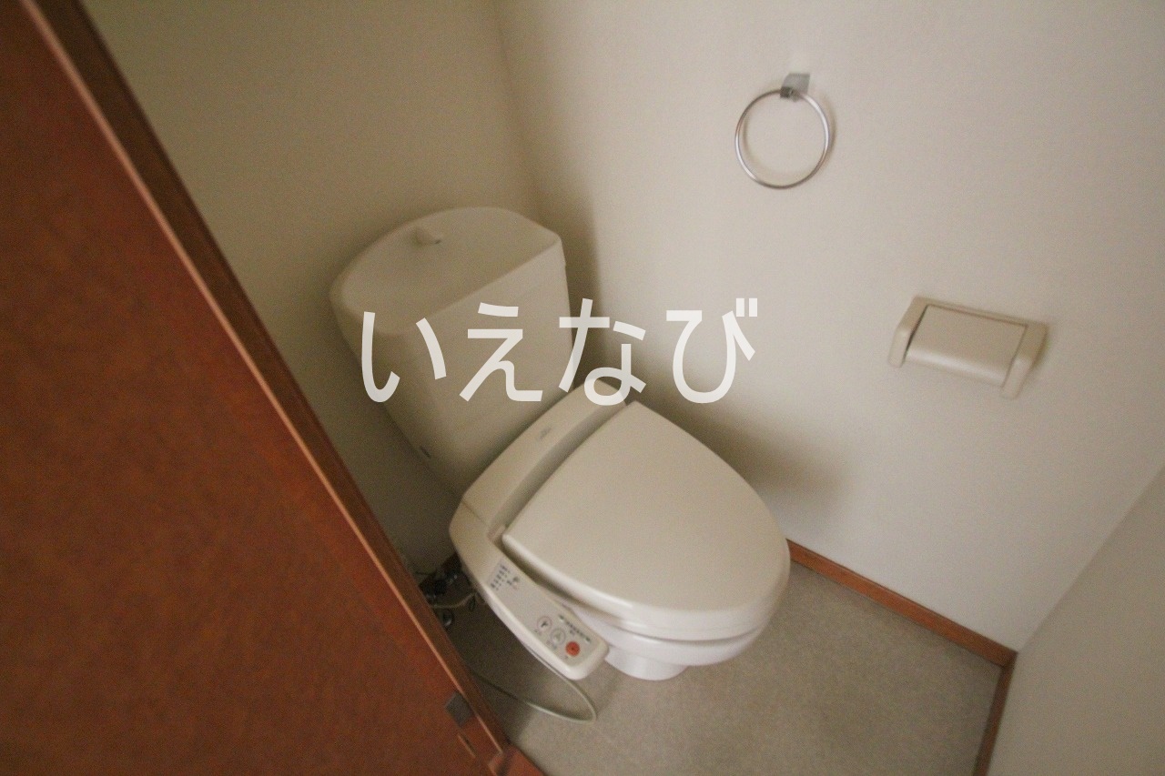 ＪＲ山陽本線 東岡山駅 徒歩20分 2階建 築18年のトイレ写真