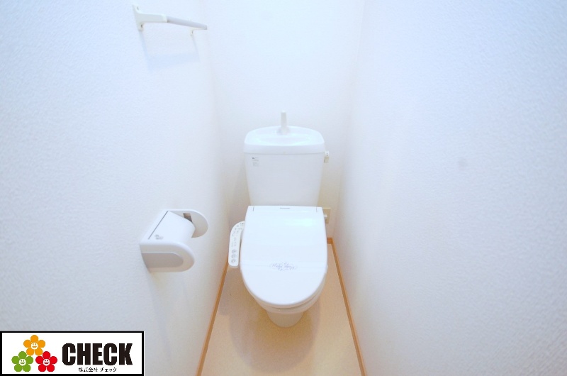フラット3肘井のトイレ写真
