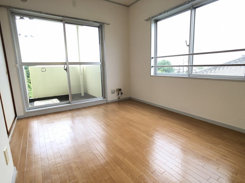 ライトアップ萩丘2番館の居間写真