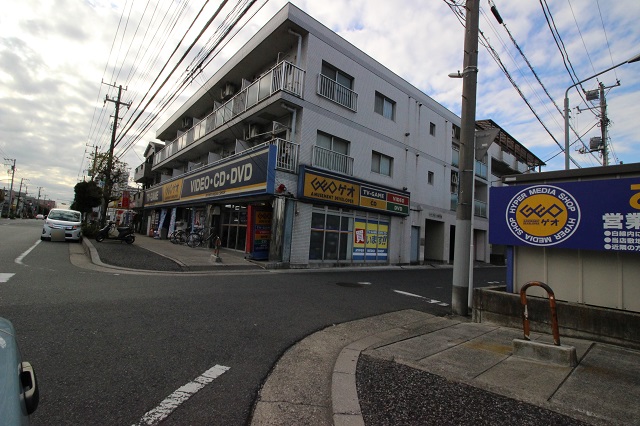 レンタルビデオ　ゲオ 行徳店（レンタルビデオ）まで502m