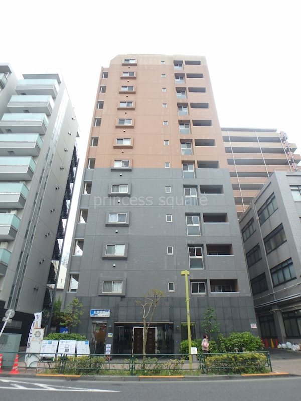 パレステュディオ新宿パークサイドの外観写真