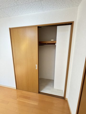 地下鉄御堂筋線 新大阪駅 徒歩10分 7階建 築21年の内装写真