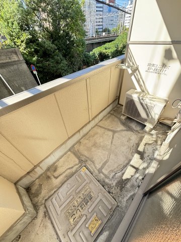 地下鉄御堂筋線 新大阪駅 徒歩10分 7階建 築21年の内装写真