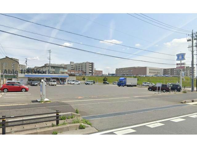コンビニ　ローソン豊田浄水店（コンビニ）まで923m