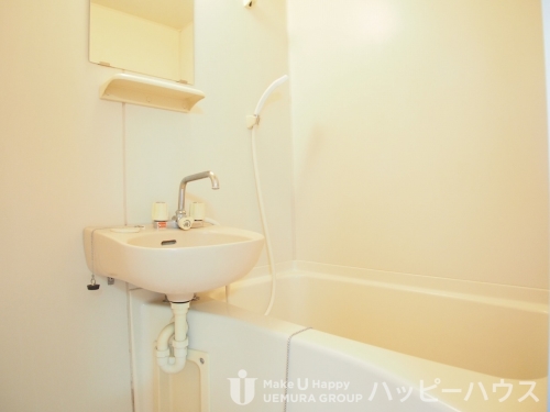 洗面設備　別部屋の写真になります。現状を優先とします。