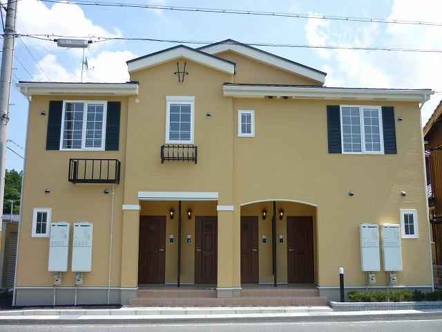 建物外観　1フロア２戸！最上階の角部屋で日当たり良好◎独立した洋室も