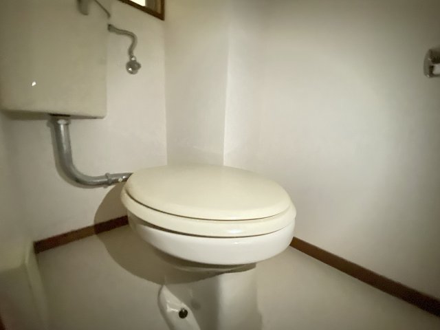 ＪＲ山手線 田端駅 徒歩3分 5階建 築44年のトイレ写真
