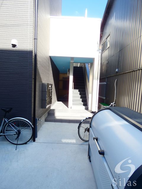 地下鉄千日前線 小路駅 徒歩5分 3階建 築9年の外観写真