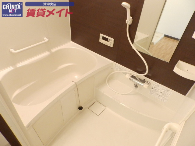 バス・シャワールーム　同物件別室画像