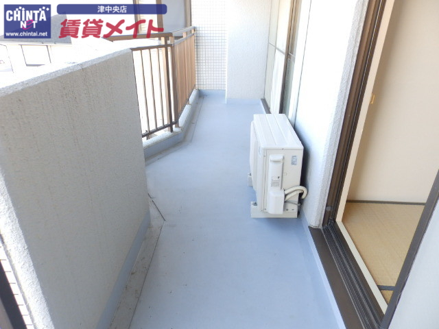 バルコニー　同物件別室画像
