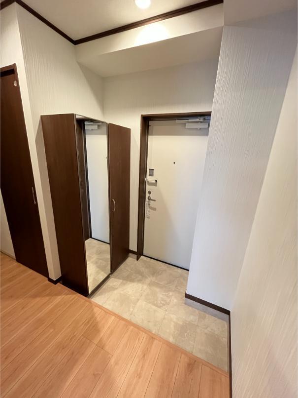 利右衛門参番館の玄関写真