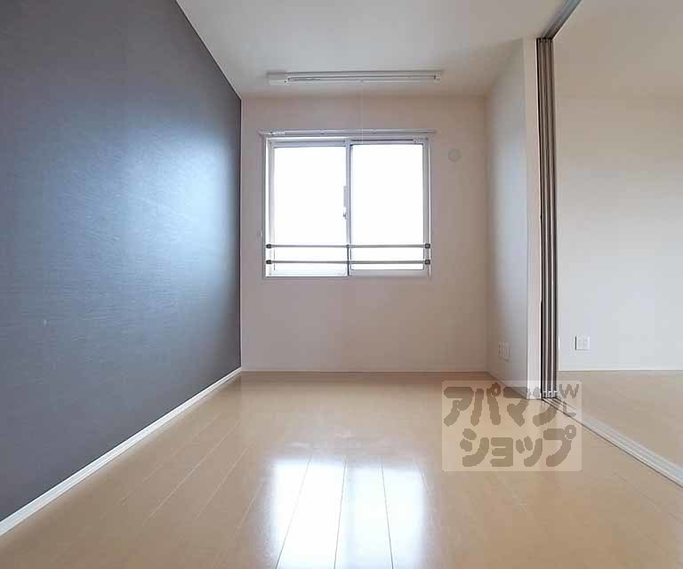 ベル・クローバー嵯峨野の居間写真