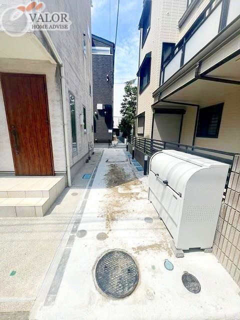 京急大師線 港町駅 徒歩8分 3階建 築1年の外観写真