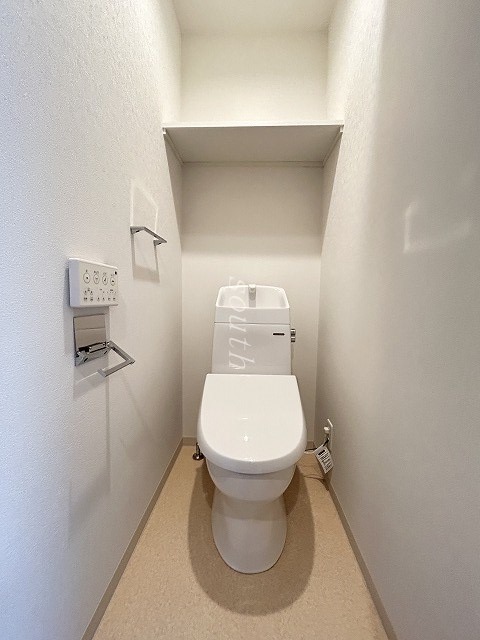 トイレ　ウォシュレット付きのトイレ