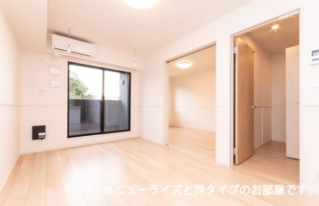 サーナ・M Iの居間写真