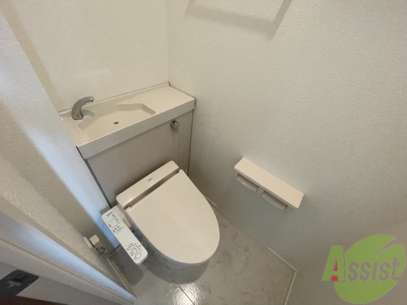 トイレ　こちらはトイレです。清潔感があり、快適に使用できます。