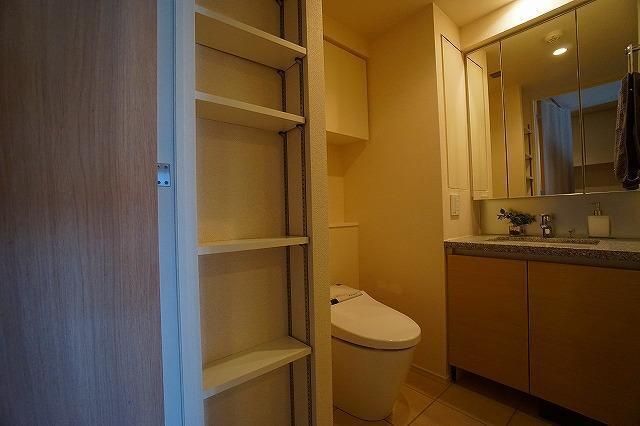収納　写真は同タイプ住居です。