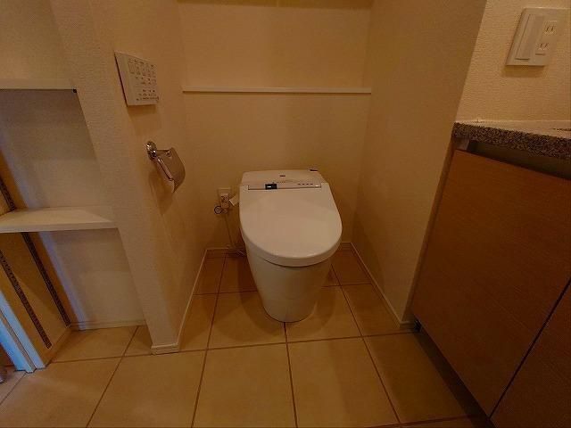 トイレ　写真は同タイプ住居です。