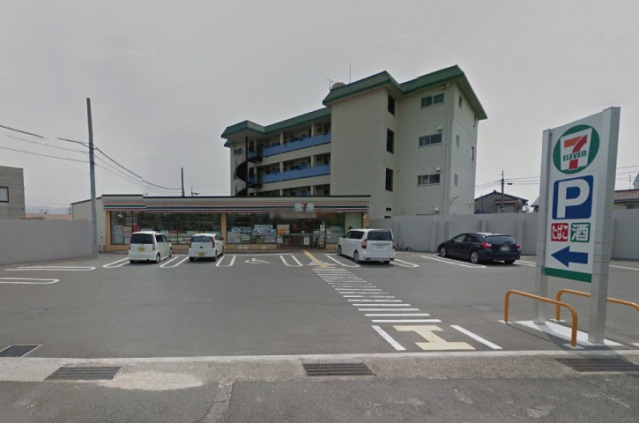 コンビニ　セブンイレブン大和高田三倉堂南店（コンビニ）まで467m