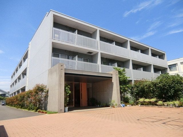 建物外観　駅徒歩４分　２００７年築