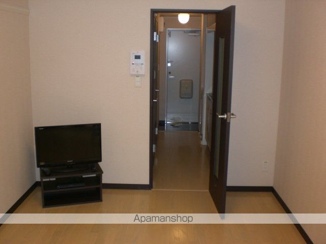 レオネクストウエスト早稲田の玄関写真
