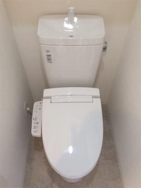 トイレ　※他号室写真使用