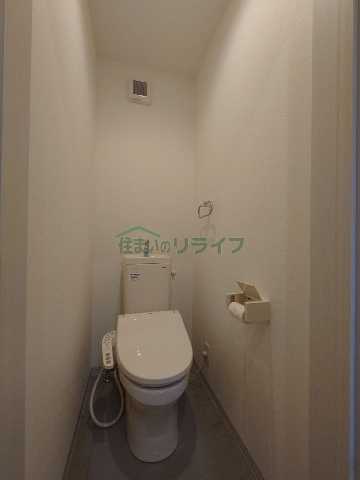 トイレ　アンベリール四谷坂町