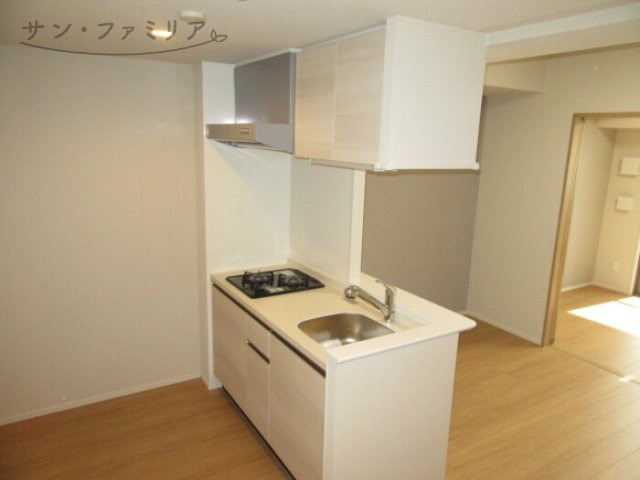キッチン　同一物件別部屋写真