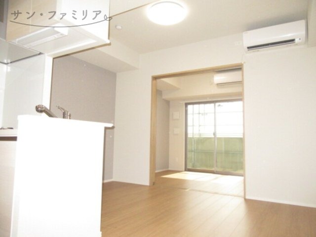 居室・リビング　同一物件別部屋写真