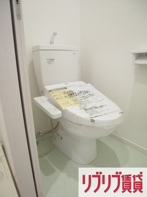 ＪＲ外房線 本千葉駅 徒歩19分 2階建 築10年のトイレ写真